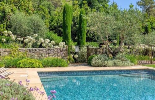Mougins Villa | Batubela