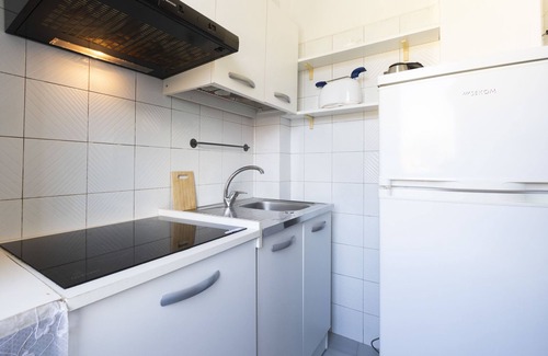 Bovisa Apartment | Bausan Studio Flat by Interhome