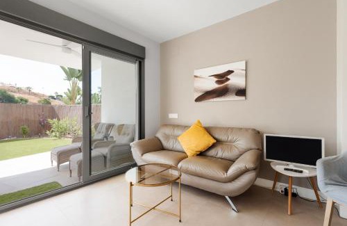 Caleta de Velez Apartment | Baviera Hills 1a
