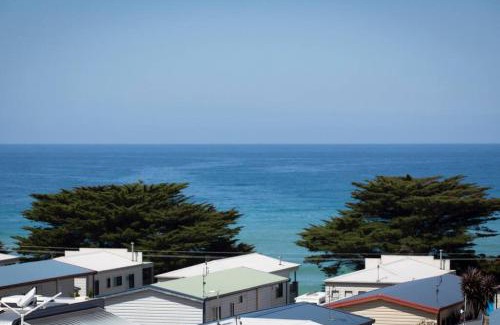 Apollo Bay House | BAY BLISS CABIN - set in a popular caravan park