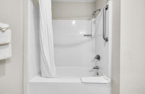 Seaside Hotel | Bay Breeze Inn