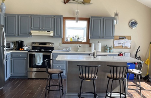Beach Haven Gardens House | Bay front in Beach Haven Terrace-3 boat slips, game room tons of new renovations