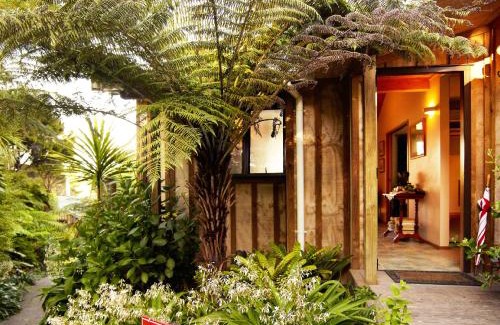 Russell House | Bay of Islands Cottages