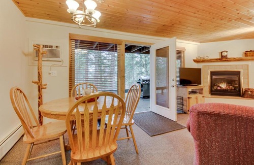 Whitefish Hotel | Bay Point Hillside 18C Down