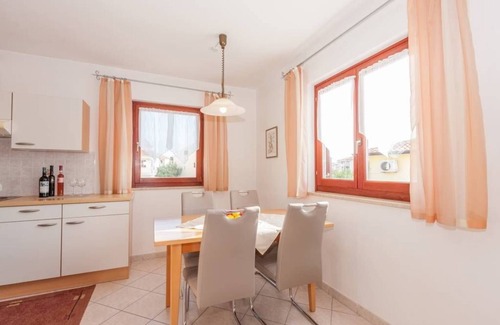 Mali Maj Apartment | Bay view