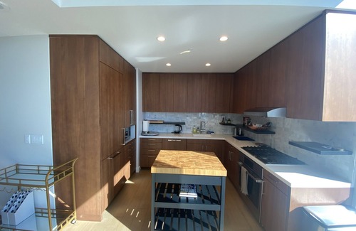 South Beach Condo | Bay View & Luxury Amenities in downtown SF!
