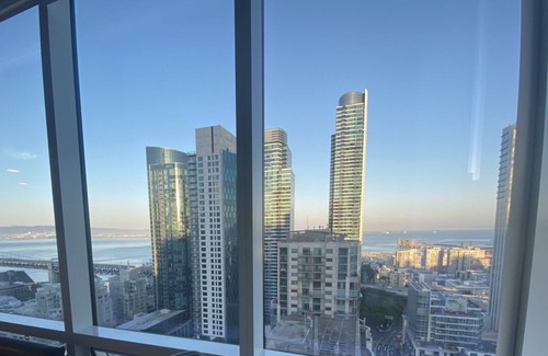 South Beach Condo | Bay View & Luxury Amenities in downtown SF!