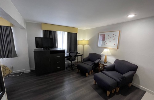 Branford Hotel | Baymont by Wyndham Branford/New Haven