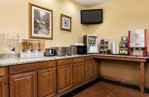 Indianapolis Hotel | Baymont by Wyndham Indianapolis Northwest