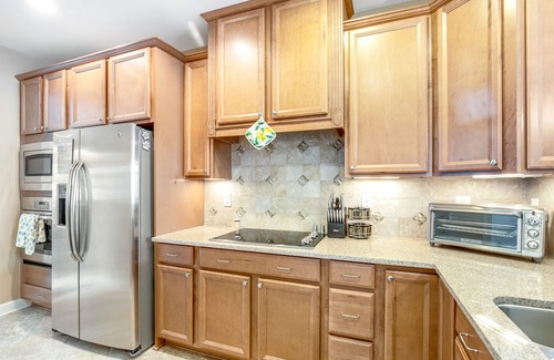 The Commons House | Bayside Resort Home w/Shared Pool, High-Speed WiFi, Central AC, & Washer/Dryer