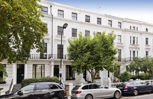 Pembridge House | Bayswater a comfortable bed