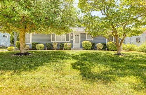 Bayville House | Bayville Getaway with Fire Pit - 2 Mi to Beach!