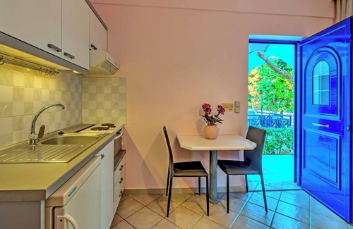 Agios Dimitrios Apartment | ✭BBQ✭Backyard❤ of Amoudara✭Full Kitchen✭Parking-3