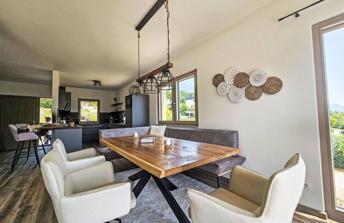 Bodensdorf House | Beautiful apartment in villa for 6 people with WIFI, TV, terrace and pets allowed