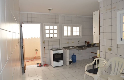 Jardim Virginia House | BEACH HOUSE WITH LARGE LIVING ROOM AND INTEGRATED POOL AREA/BARBECUE.