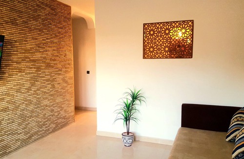Agadir Apartment | 🏖 🏊♂️ Beach 500 meters 🏠 sunny ☀️ balcony garden view 🌴 WiFi SmartTV 🖥