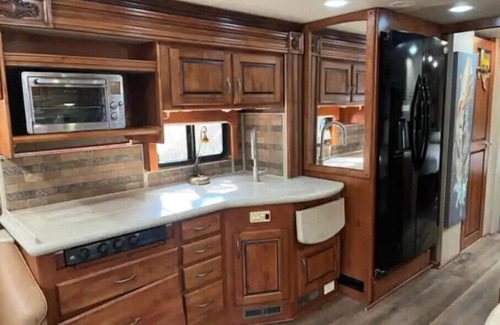 Ormond Beach House | Beach 7 min Hot Tub & Swim Pool Perfect for Biketoberfest just 99 base price!