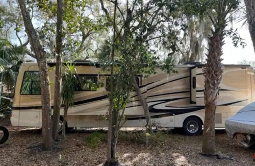 Ormond Beach House | Beach 7 min Hot Tub & Swim Pool Perfect for Biketoberfest just 99 base price!