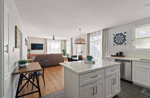 North Pacific Beach House | Beach Abode Walk to the Ocean