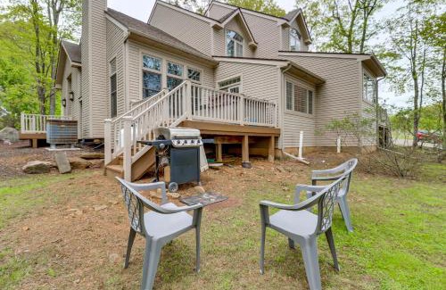 Lake Harmony House | Beach Access and Hot Tub Retreat in Lake Harmony!
