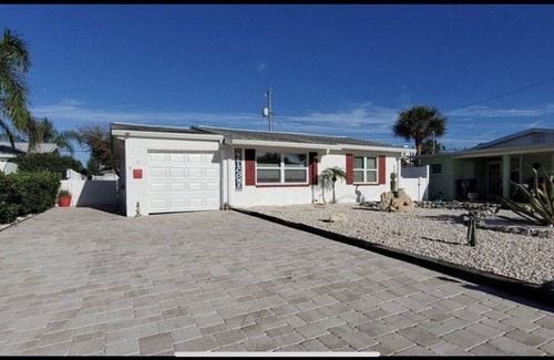 Ormond-by-the-Sea House | Beach! Beach! and more Beach!