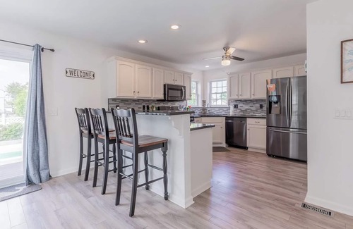 Villas House | Beach Block Shoreline Retreat with Pool & Fire Pitn1 Minute Walk to Beach