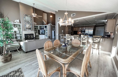 Holiday Isle Villa | BEACH BOATING PARADISE-Heated Pool, 2 King Suites,90FT Boat Dock,Game Room,Bikes