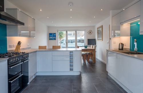 Woolacombe House | Beach Breaks. Lovely holiday home, just a short stroll to the village and beach.