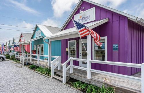 Waterside Village House | Beach Cabana