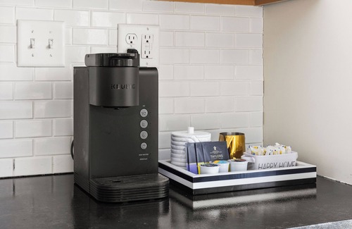 Midtown Ocean City House | Beach cart, roof and back decks, fast internet, 6 beds