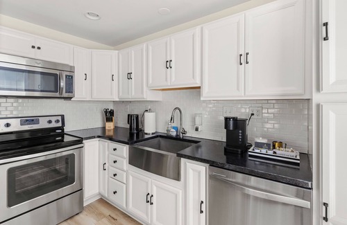 Midtown Ocean City House | Beach cart, roof and back decks, fast internet, 6 beds