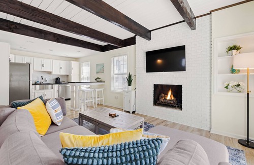 Midtown Ocean City House | Beach cart, roof and back decks, fast internet, 6 beds