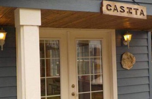 Shelton House | Beach Casita - Allyn Inn