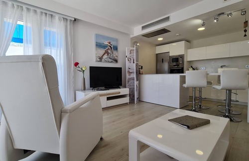 Fuengirola Apartment | Beach Front, 50m2 Terrace, Attic Apartment - Unique Modern Fuengirola - 8 sleeps