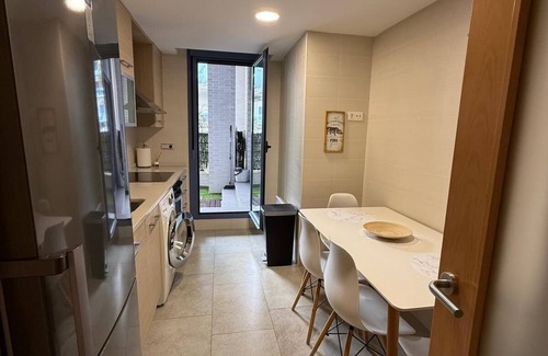 Cambrils Apartment | Beach front apartment with terrace and swimming pool. Free parking.