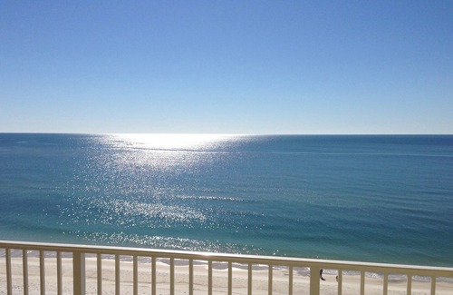 Gulf Shores Condo | BEACH FRONT, ‘Beach Chic' Crystal Shores 806 ON The Gulf!