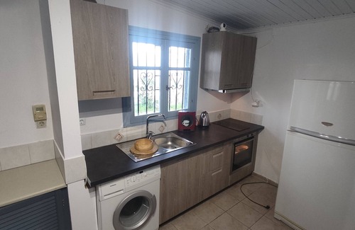 Katochi Cottage | Beach front cottage