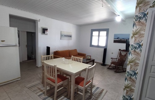 Katochi Cottage | Beach front cottage