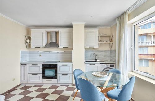 Sozopol Apartment | Beach Front Luxury Apartment
