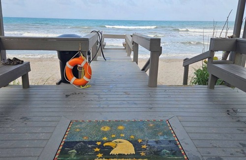 Hutchinson Island South Condo | Beach Front Paradise