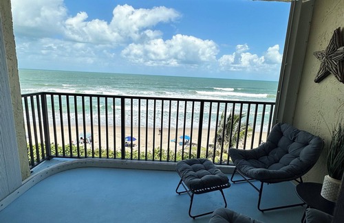 Hutchinson Island South Condo | Beach Front Paradise