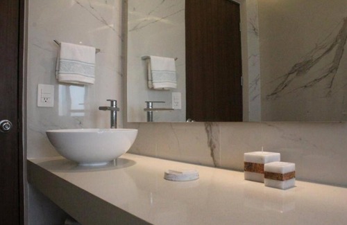 Punta Cancun Apartment | Beach Front Renewed Apartment