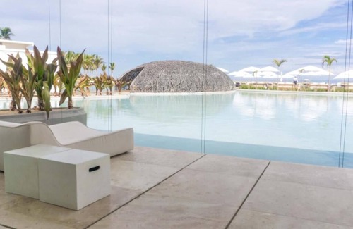 Zona Hotelera Villa | Beach Front Villa at the Viceroy in San Jose Del Cabo.