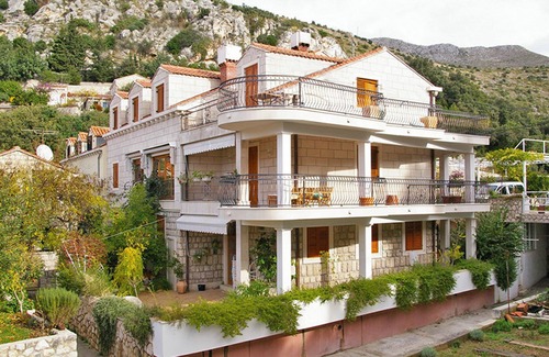 Stikovica Apartment | Beach front Villa Orange apartment