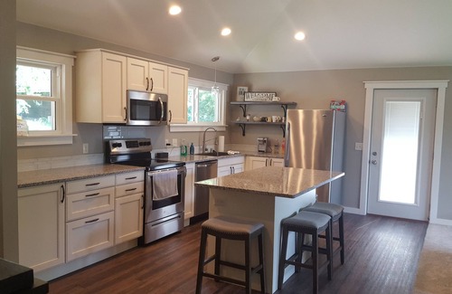 Poynette House | Beach Garden Bungalow