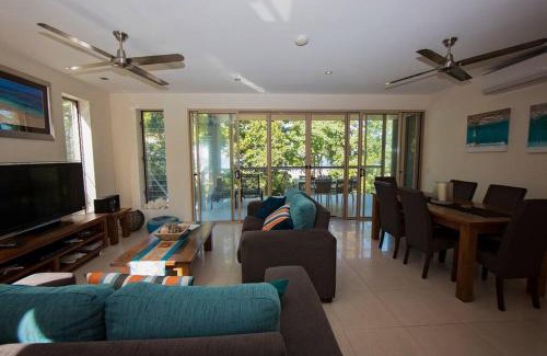 Mission Beach Apartment | Beach House Apartment No 7 - Fabulous Location