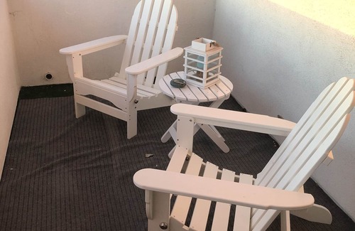 La Conchita House | Beach House Beauty one block from the beach!
