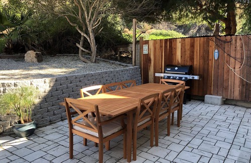 La Conchita House | Beach House Beauty one block from the beach!