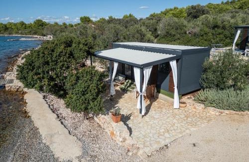 Kornati House | Beach house Danica - resort & tavern BAIN, free transport, pool, Island of Žut - Kornati