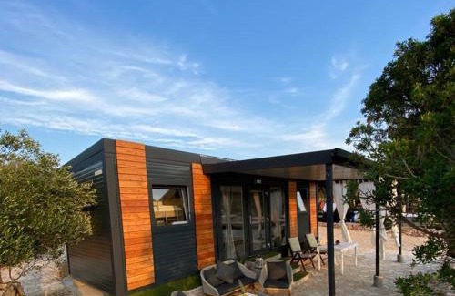 Kornati House | Beach house Danica - resort & tavern BAIN, free transport, pool, Island of Žut - Kornati